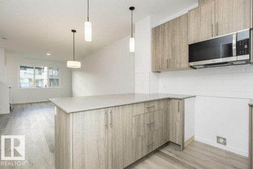 326 Edgemont Drive, Edmonton, AB - Indoor