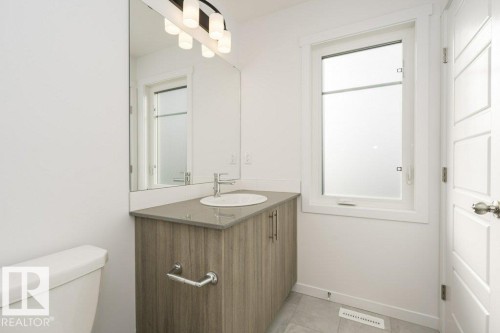 326 Edgemont Drive, Edmonton, AB - Indoor Photo Showing Bathroom