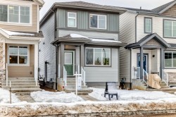 326 EDGEMONT Drive  Edmonton, AB T6M 3G7