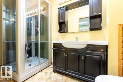 224061 Twp Road 462, Rural Wetaskiwin County, AB - Indoor Photo Showing Bathroom