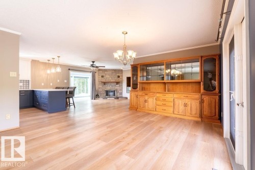 224061 Twp Road 462, Rural Wetaskiwin County, AB - Indoor