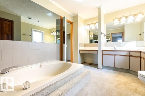 224061 Twp Road 462, Rural Wetaskiwin County, AB - Indoor Photo Showing Bathroom