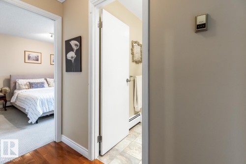 410 10139 117 Street, Edmonton, AB - Indoor