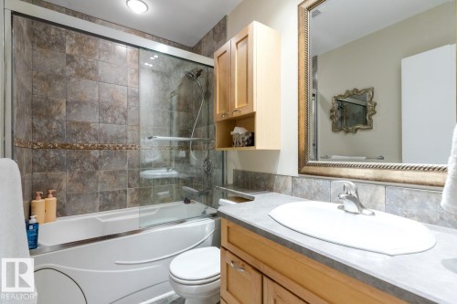 410 10139 117 Street, Edmonton, AB - Indoor Photo Showing Bathroom