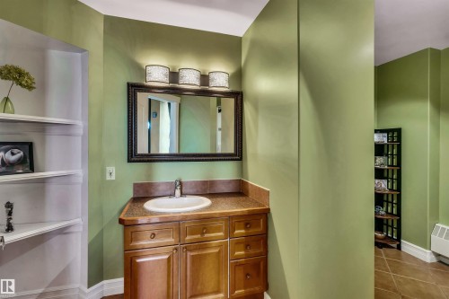 801 10106 105 Street, Edmonton, AB - Indoor