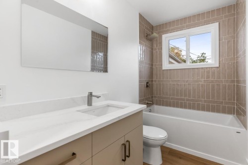 8316 68A Street, Edmonton, AB - Indoor Photo Showing Bathroom