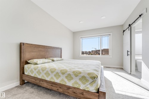 2404 13 Avenue, Edmonton, AB - Indoor Photo Showing Bedroom