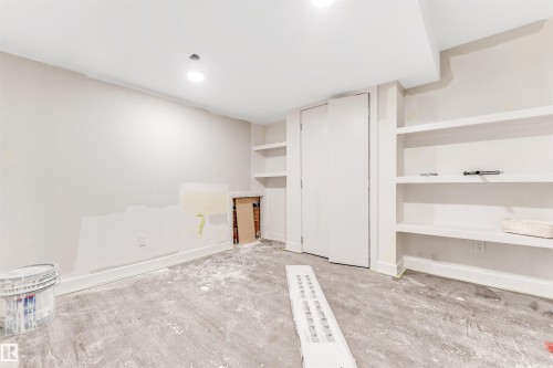 2404 13 Avenue, Edmonton, AB - Indoor