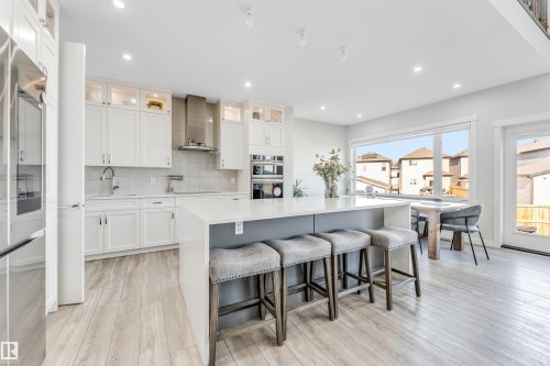 2404 13 Avenue, Edmonton, AB - Indoor