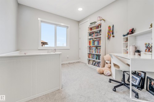 2404 13 Avenue, Edmonton, AB - Indoor Photo Showing Other Room