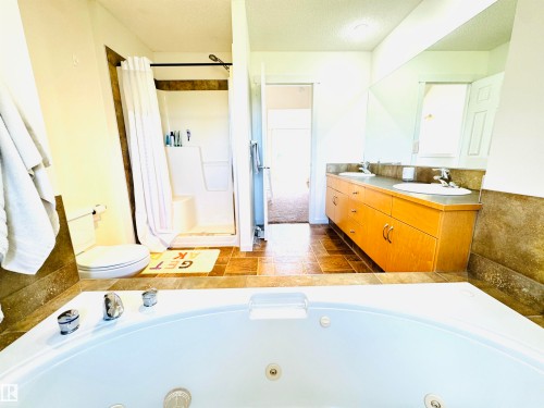 14418 98 Street, Edmonton, AB - Indoor