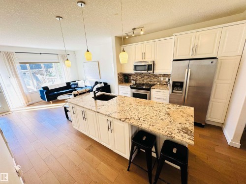 14418 98 Street, Edmonton, AB - Indoor Photo Showing Kitchen With Stainless Steel Kitchen With Upgraded Kitchen