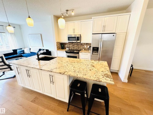 14418 98 Street, Edmonton, AB - Indoor Photo Showing Kitchen With Stainless Steel Kitchen With Upgraded Kitchen