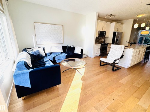 14418 98 Street, Edmonton, AB - Indoor Photo Showing Living Room