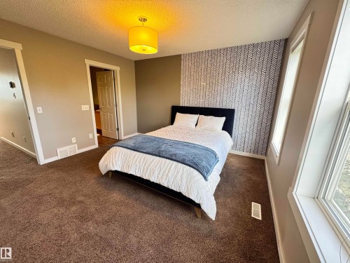 14418 98 Street, Edmonton, AB - Indoor Photo Showing Bedroom