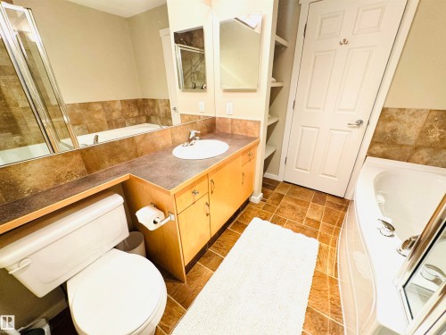 14418 98 Street, Edmonton, AB - Indoor Photo Showing Bathroom