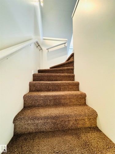 14418 98 Street, Edmonton, AB - Indoor Photo Showing Other Room