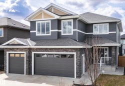 3901 44 Avenue  Beaumont, AB T4X 2B7
