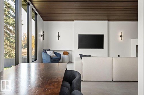 10804 65 Street, Edmonton, AB - Indoor