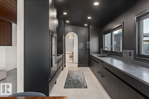 10804 65 Street, Edmonton, AB - Indoor