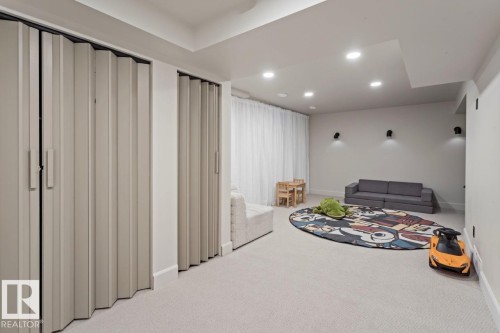 10804 65 Street, Edmonton, AB - Indoor