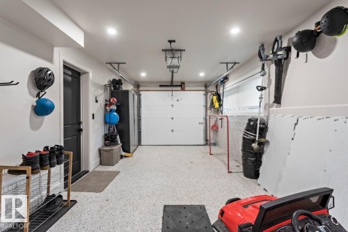 10804 65 Street, Edmonton, AB - Indoor Photo Showing Garage