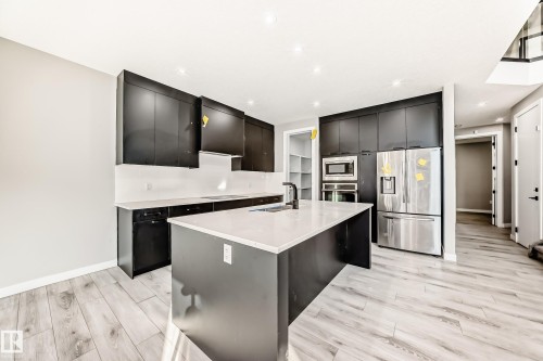 6819 171 Avenue, Edmonton, AB - Indoor Photo Showing Kitchen With Double Sink With Upgraded Kitchen