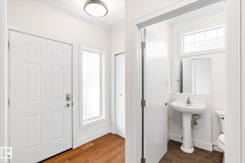 9306 91 Street, Edmonton, AB - Indoor