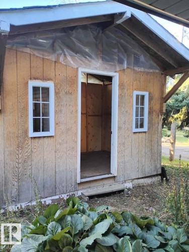 4924 53 Street, Innisfree, AB - Outdoor With Exterior