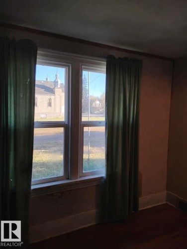 4924 53 Street, Innisfree, AB - Indoor Photo Showing Other Room