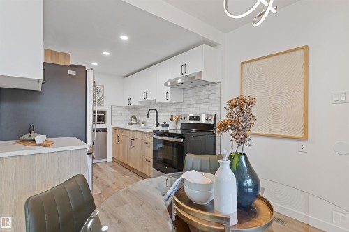 70 Amberly Crest, Edmonton, AB - Indoor Photo Showing Kitchen With Upgraded Kitchen