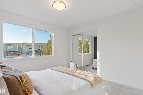 70 Amberly Crest, Edmonton, AB - Indoor Photo Showing Bedroom