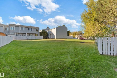 70 Amberly Crest, Edmonton, AB - Outdoor