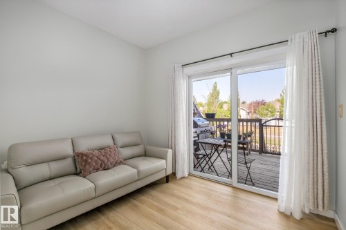 33 13215 153 Avenue, Edmonton, AB - Indoor Photo Showing Living Room