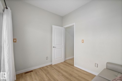 33 13215 153 Avenue, Edmonton, AB - Indoor Photo Showing Other Room