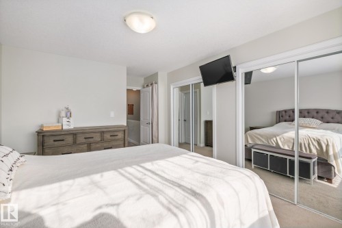 33 13215 153 Avenue, Edmonton, AB - Indoor Photo Showing Bedroom