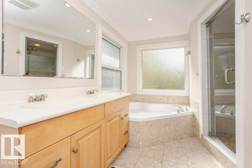 9119 117 Street, Edmonton, AB - Indoor Photo Showing Bathroom