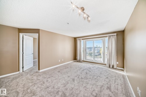 344 1520 Hammond Gate Gate, Edmonton, AB - Indoor Photo Showing Other Room