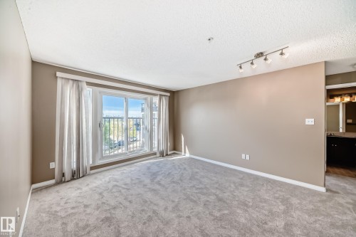 344 1520 Hammond Gate Gate, Edmonton, AB - Indoor Photo Showing Other Room