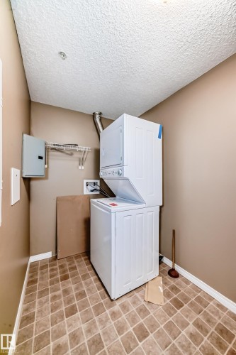 344 1520 Hammond Gate Gate, Edmonton, AB - Indoor Photo Showing Laundry Room