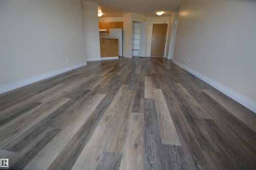 304 10511 19 Avenue, Edmonton, AB - Indoor Photo Showing Other Room