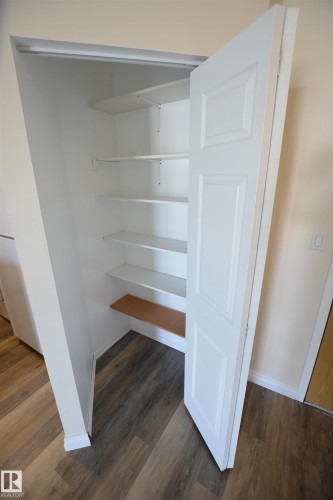 304 10511 19 Avenue, Edmonton, AB - Indoor