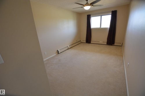 304 10511 19 Avenue, Edmonton, AB - Indoor Photo Showing Other Room