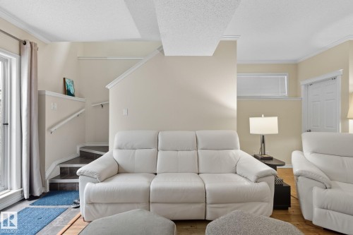 35C 79 Bellerose Drive, St. Albert, AB - Indoor Photo Showing Living Room