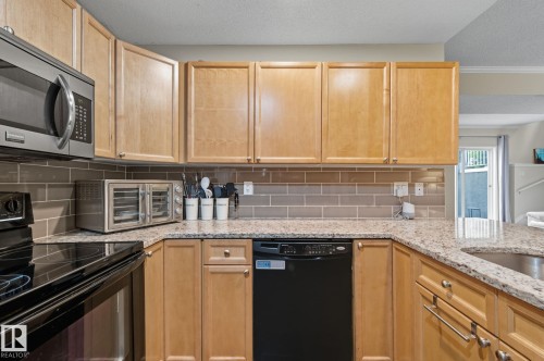 35C 79 Bellerose Drive, St. Albert, AB - Indoor Photo Showing Kitchen