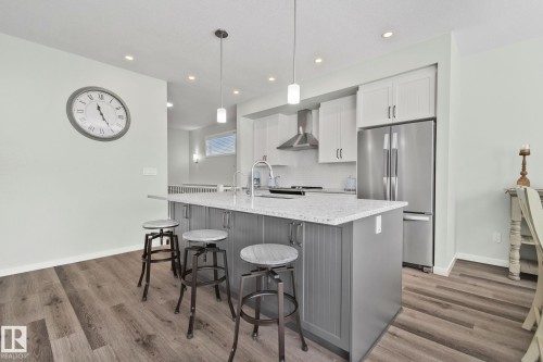 1093 Secord Promenade, Edmonton, AB - Indoor Photo Showing Kitchen With Stainless Steel Kitchen With Upgraded Kitchen