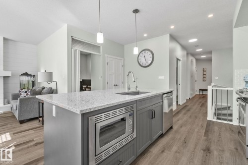 1093 Secord Promenade, Edmonton, AB - Indoor Photo Showing Kitchen With Upgraded Kitchen