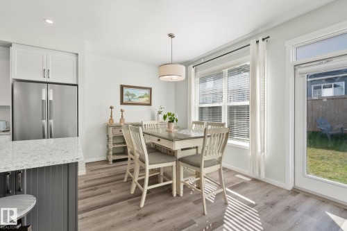 1093 Secord Promenade, Edmonton, AB - Indoor Photo Showing Dining Room