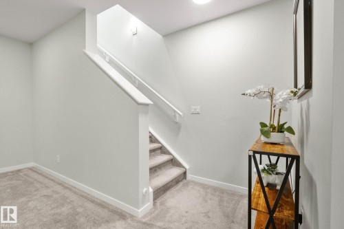 1093 Secord Promenade, Edmonton, AB - Indoor Photo Showing Other Room