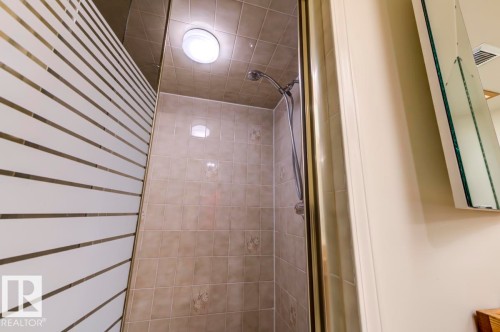 1403 11503 100 Avenue, Edmonton, AB - Indoor Photo Showing Bathroom